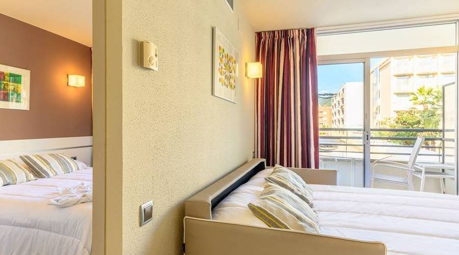 Apartamento 2/4 Esmeraldas