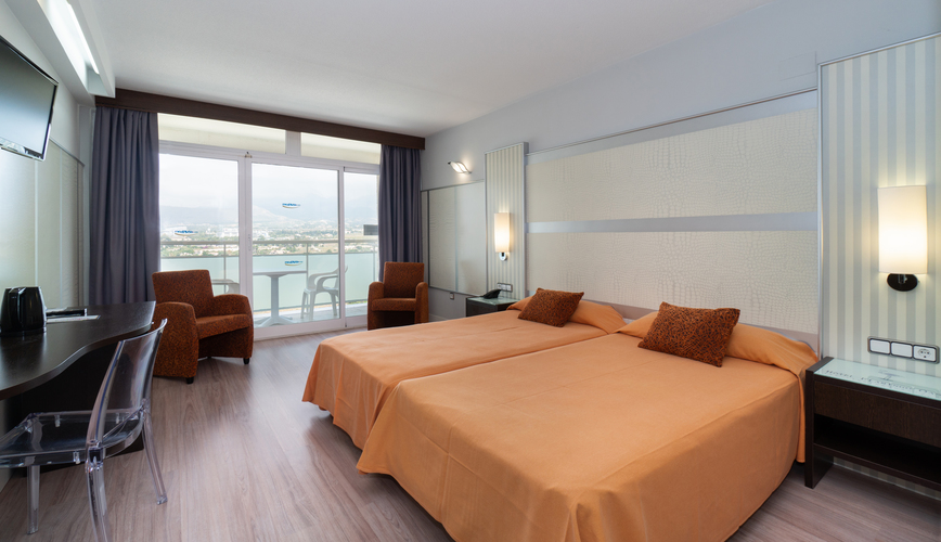 Double single use flamingo hotel benidorm